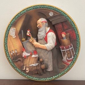 Norman Rockwell “ Santa’s Workshop Plate 1992